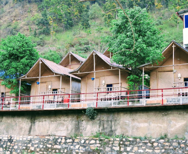 Escape to the Hills of Adventure in Lansdowne for a Rejuvenating Holiday